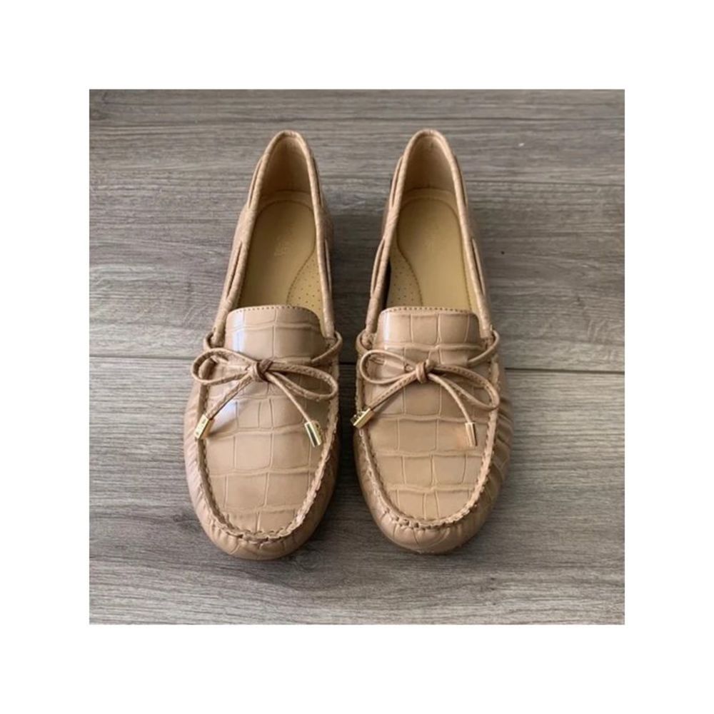 MICHAEL KORS Womens Beige Crocodile Sutton Round Toe Slip On Moccasins 8.5 M - Picture 2 of 4